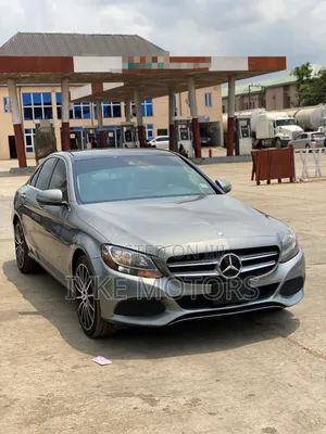 Mercedes-Benz C300 2016 Gray