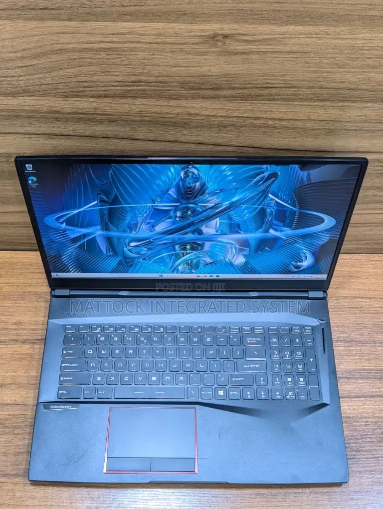 Laptop MSI GE75 Raider 11UH 32GB Intel Core i7 SSD 1.5T