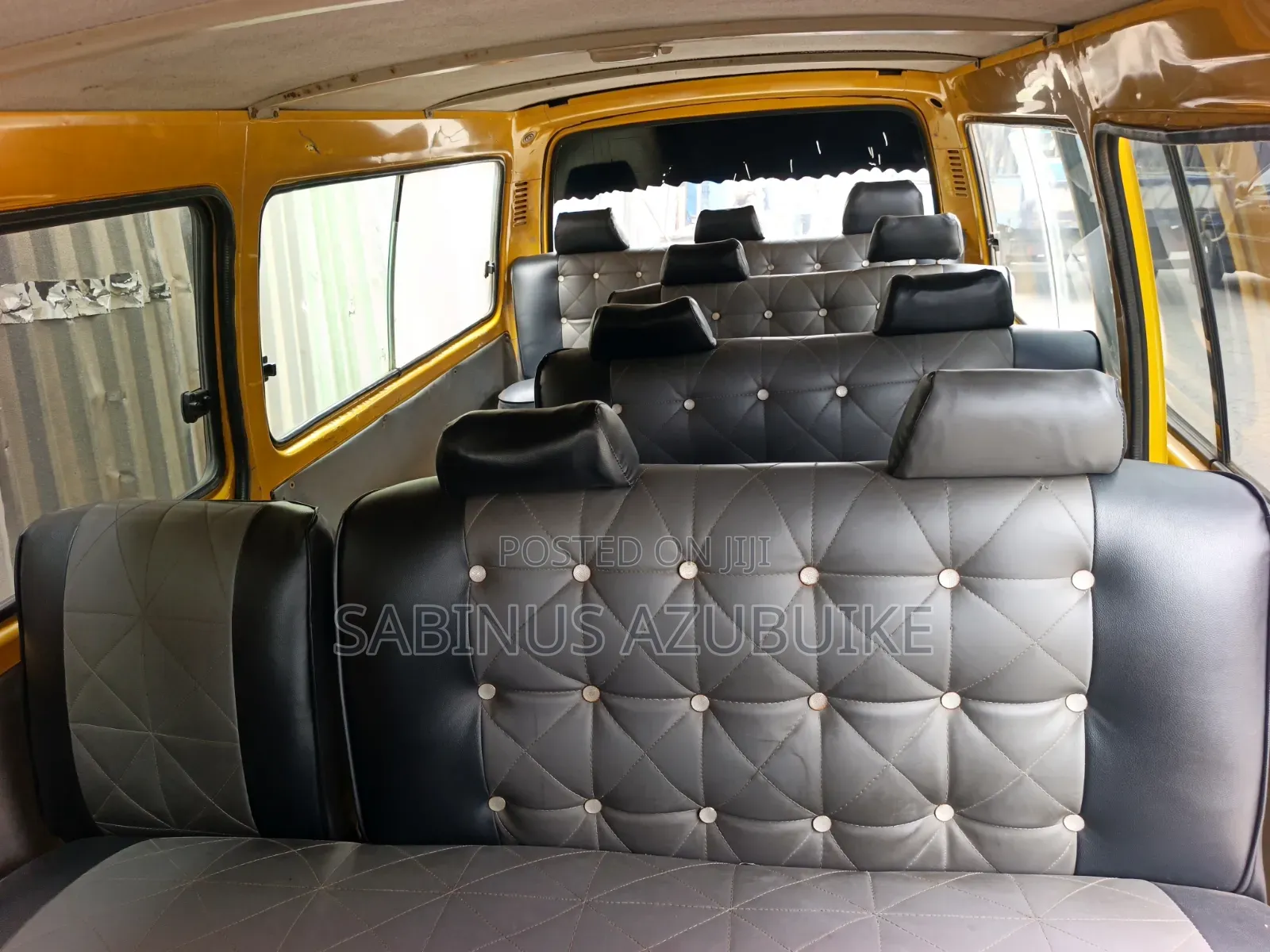 Toyota HiAce 2000 Yellow