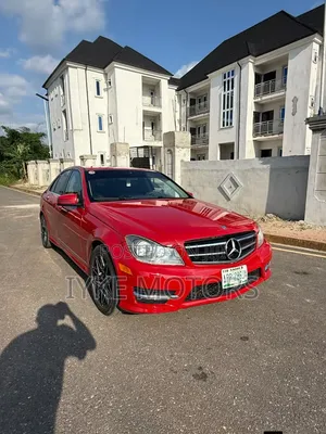 Mercedes-Benz C350 2014 Red