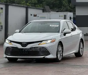 Toyota Camry 2017 White