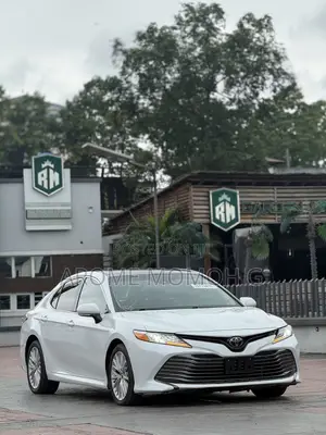 Toyota Camry 2017 White