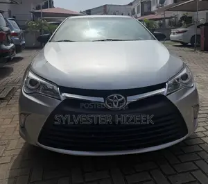Toyota Camry 2017 Silver