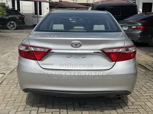 Toyota Camry 2017 Silver