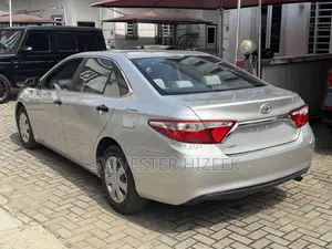 Toyota Camry 2017 Silver