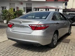 Toyota Camry 2017 Silver