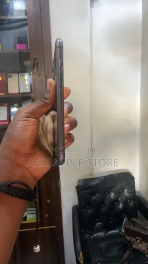 Apple iPhone 11 64 GB Black