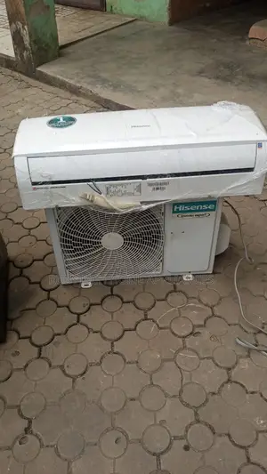 Hisense 1.5HP Inverter Air Conditioner With Remote Control & Hanger