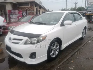 Toyota Corolla 2013 White