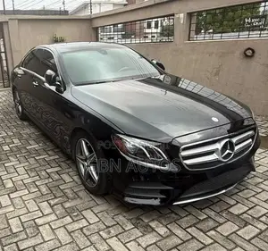 Mercedes-Benz E300 4Matic AWD Sedan (2.0L 4cyl 9A) 2017 Black