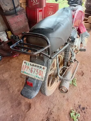 TVS HLX 125 2020 Red