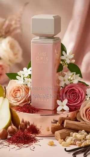 Miss Gris by Assaf