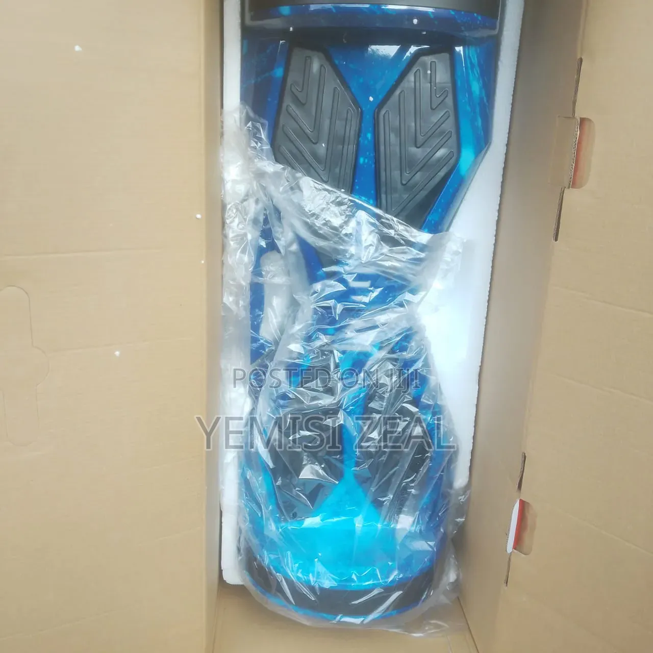 8Inches Hoverboard With Remote Control, Led Lights and Bluetooth