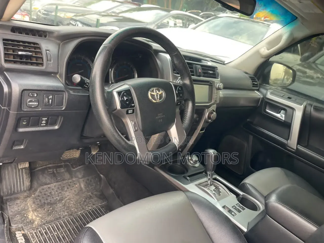 Toyota 4-Runner SR5 4x2 2018 Black