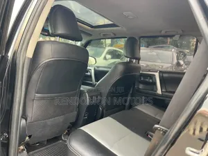 Toyota 4-Runner SR5 4x2 2018 Black