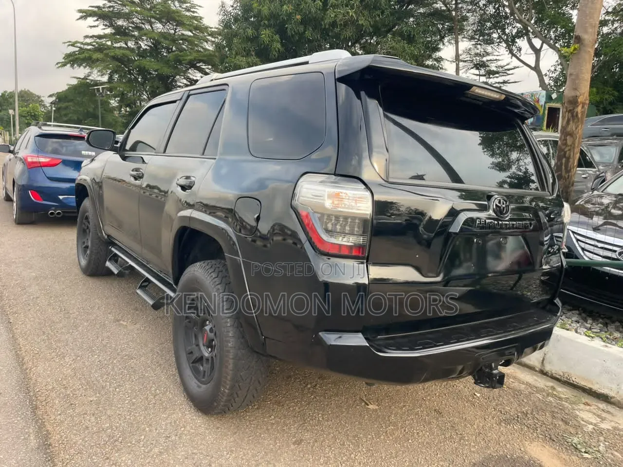 Toyota 4-Runner SR5 4x2 2018 Black