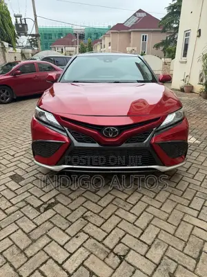 Toyota Camry XSE 2021 Red
