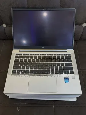 Laptop HP EliteBook 630 G10 32GB Intel Core i7 SSD 512GB