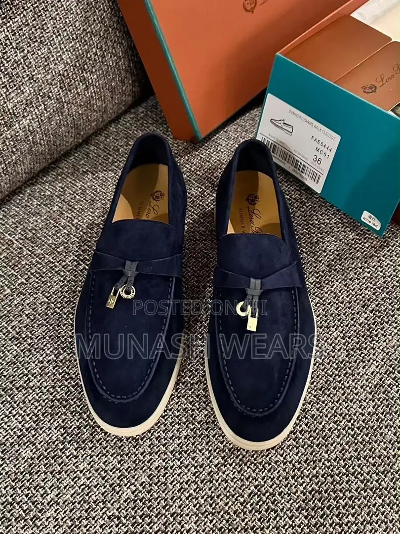 Luxury Loro Piani Summer Walk 40-46 Available