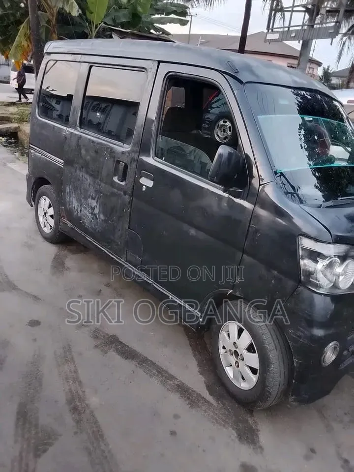 Daihatsu Hijet 2011 Black