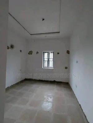 1bdrm Block of Flats in Off Nwaniba Road Up for rent
