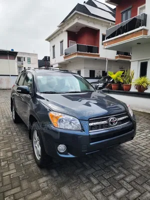 Toyota RAV4 2011 Green
