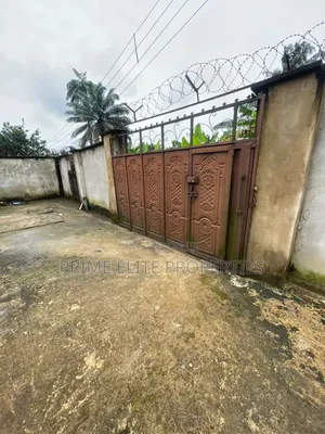 1bdrm Block of Flats in Off Nwaniba Road Up for rent