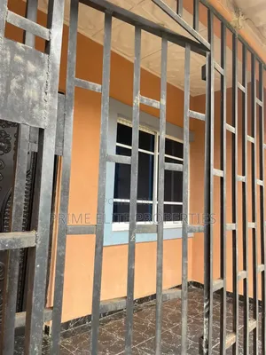 1bdrm Block of Flats in Off Nwaniba Road Up for rent