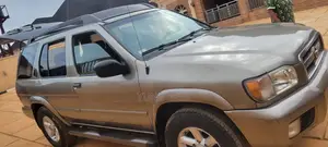 Nissan Pathfinder 2003 Silver