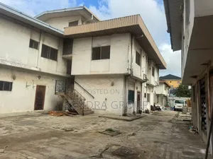 3bdrm Block of Flats in Ago Palace for sale