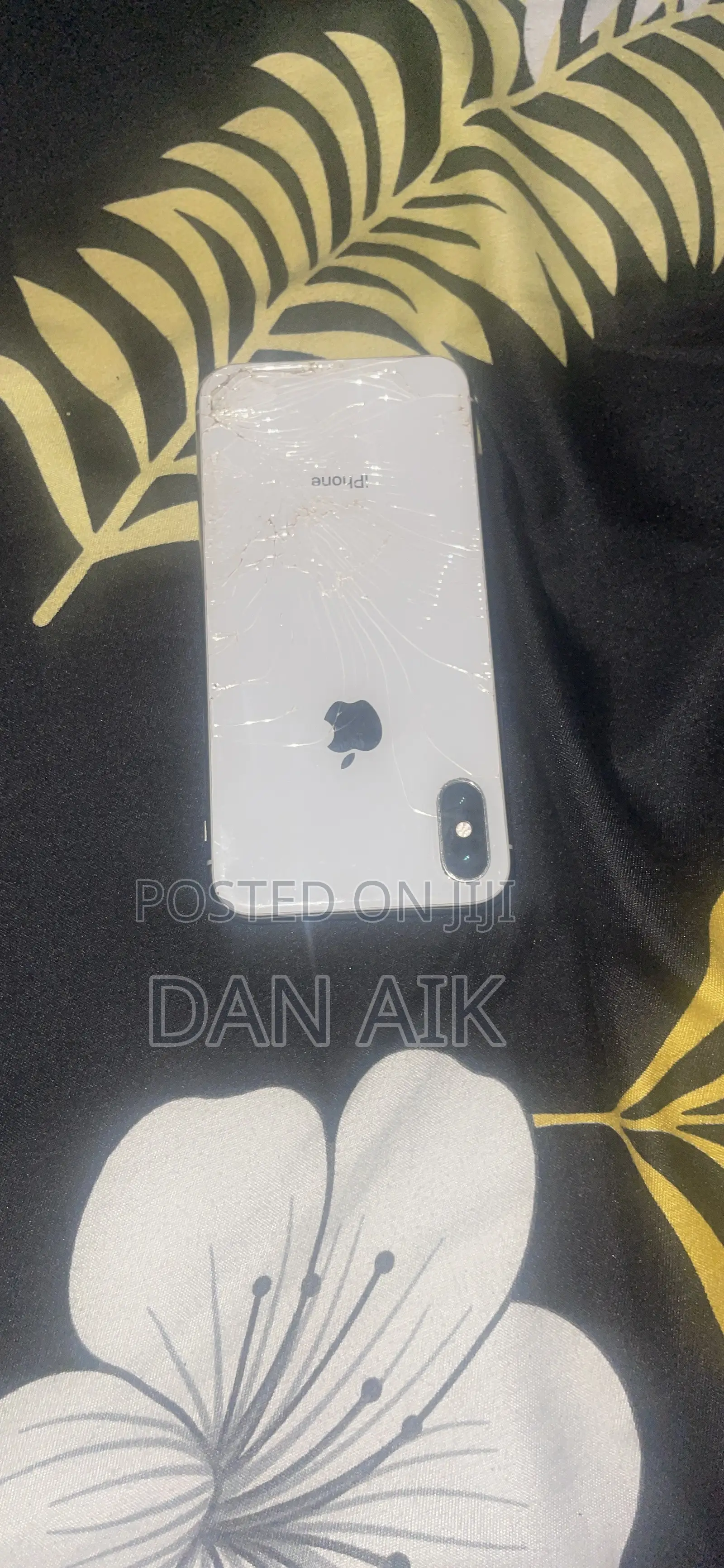 Apple iPhone X 64 GB White