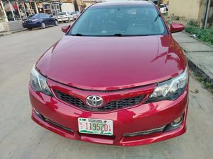 Toyota Camry SE V6 4dr Sedan (3.5L 6cyl 6A) 2012 Red