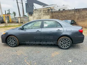Toyota Corolla 2011 Gray