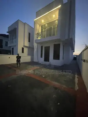 4bdrm Duplex in Harris Drive, VGC / Ajah for rent