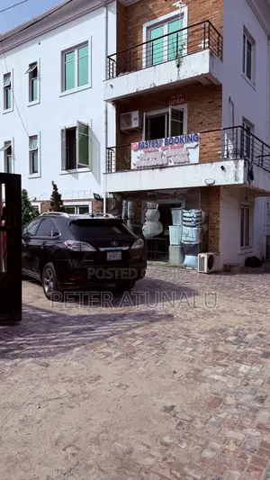 Large Office/Shop on the Road for Rent at Orchid Road