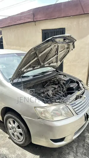 Toyota Corolla 2004 Silver