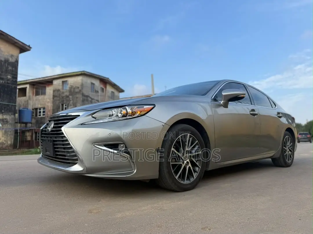 Lexus ES 2017 Silver