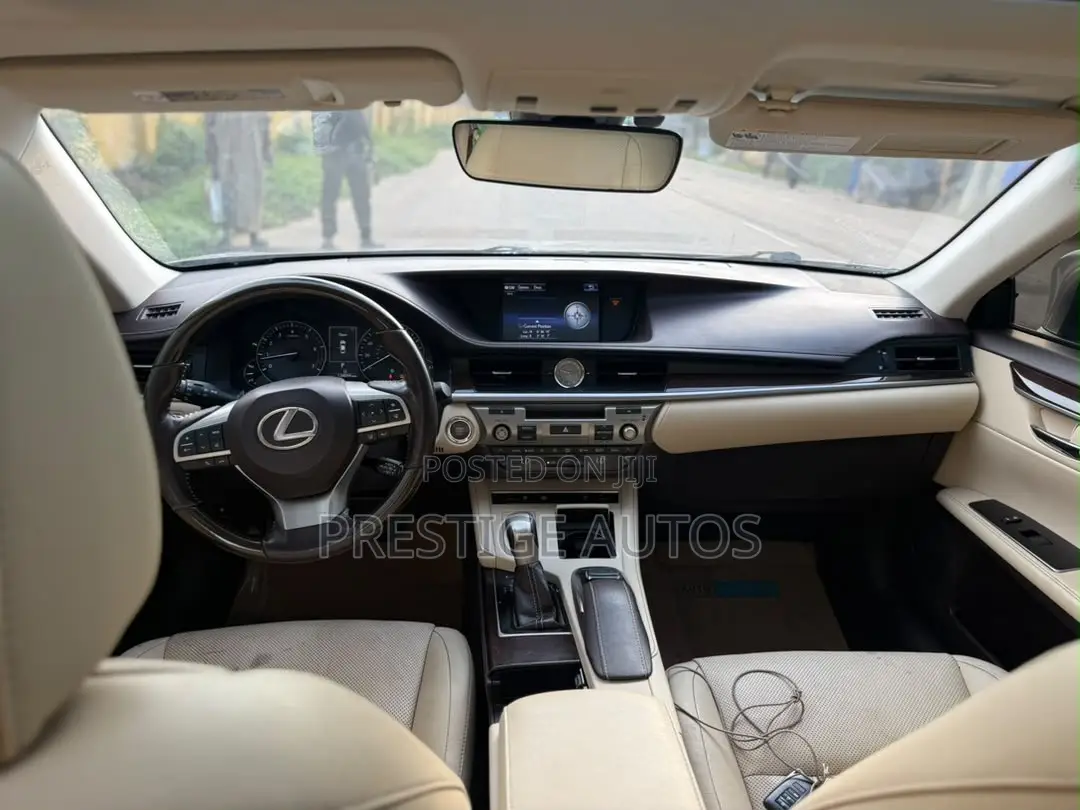 Lexus ES 2017 Silver
