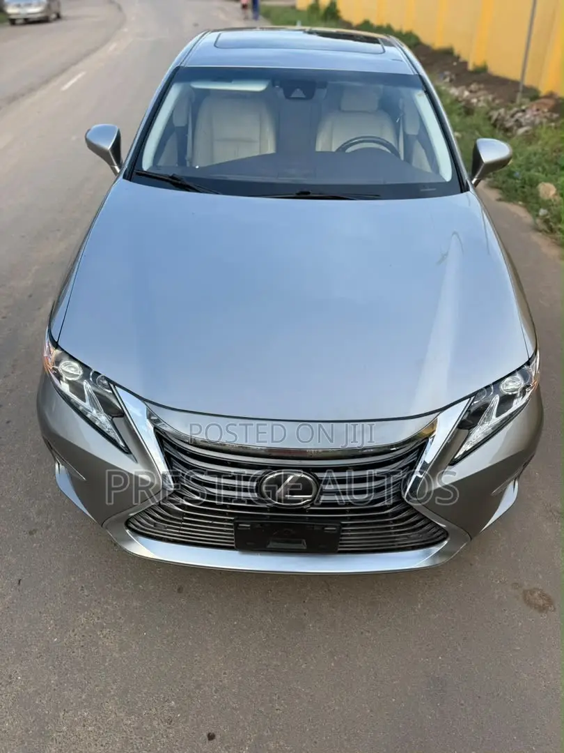 Lexus ES 2017 Silver