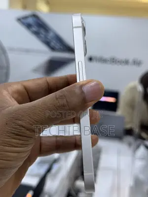 Apple iPhone 13 128 GB White