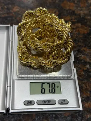 Pure Gold 750 Italy Gold Twisted Neck Chains