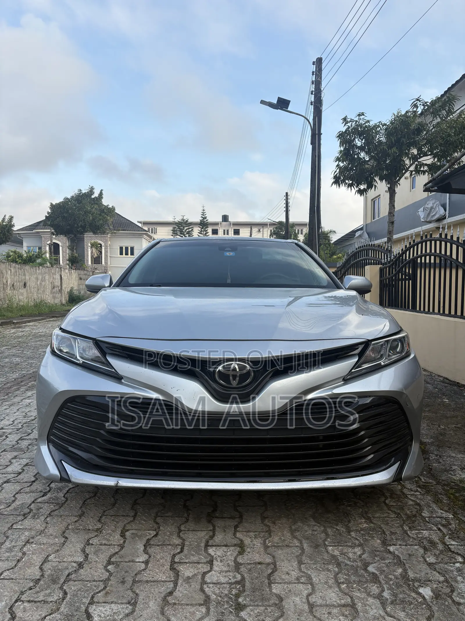 Toyota Camry 2018 Silver