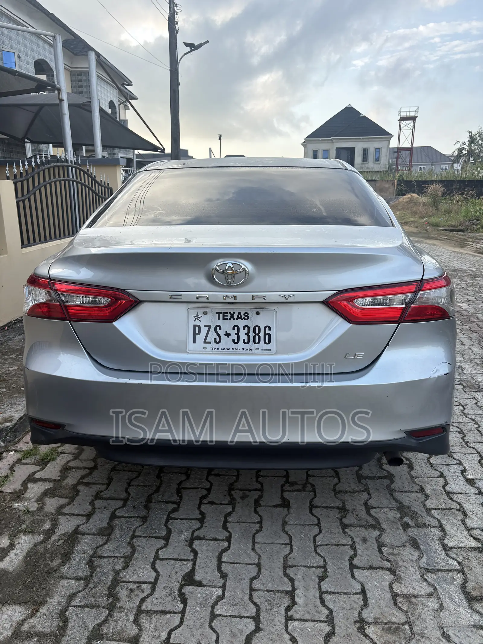 Toyota Camry 2018 Silver