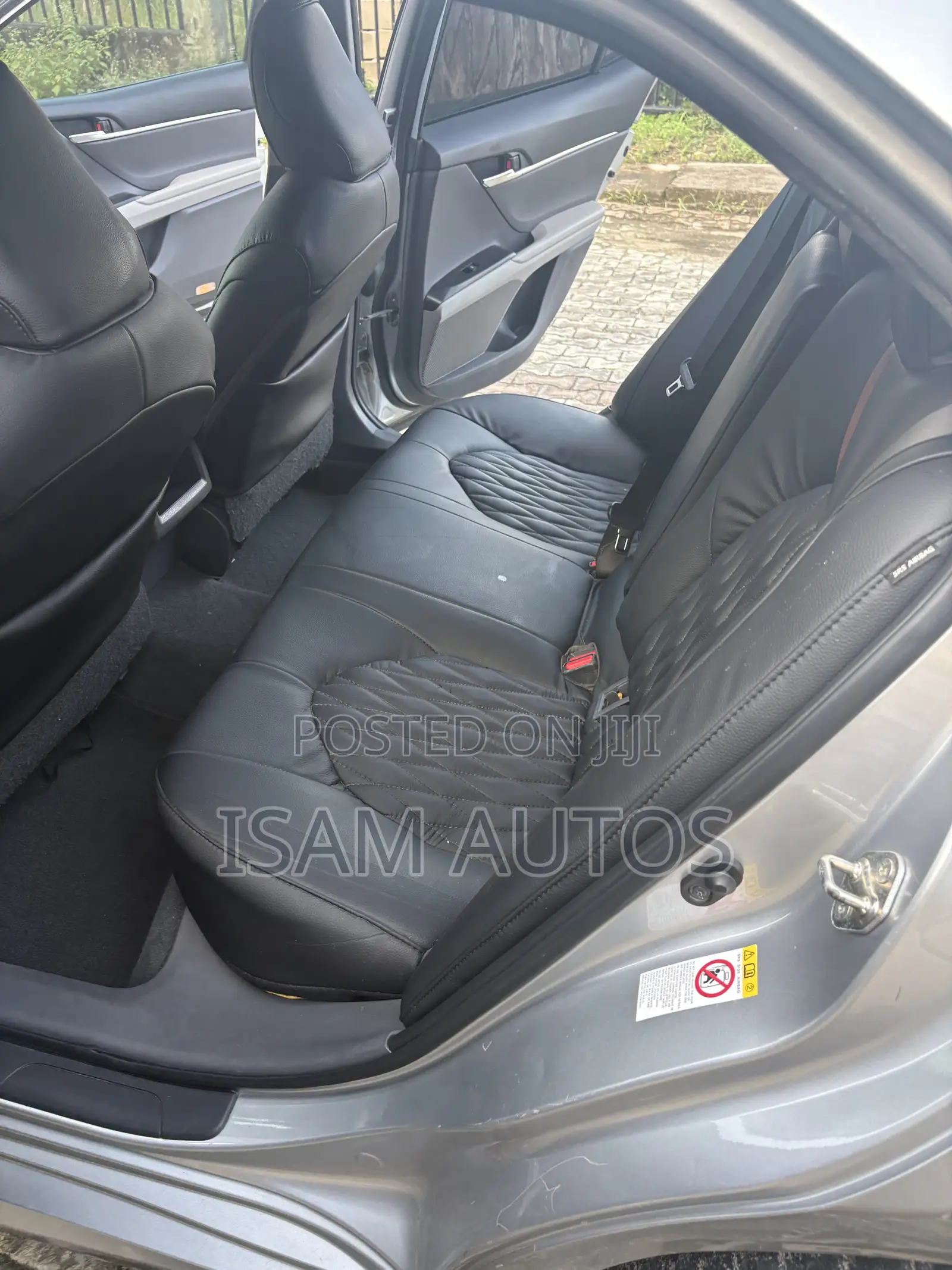 Toyota Camry 2018 Silver