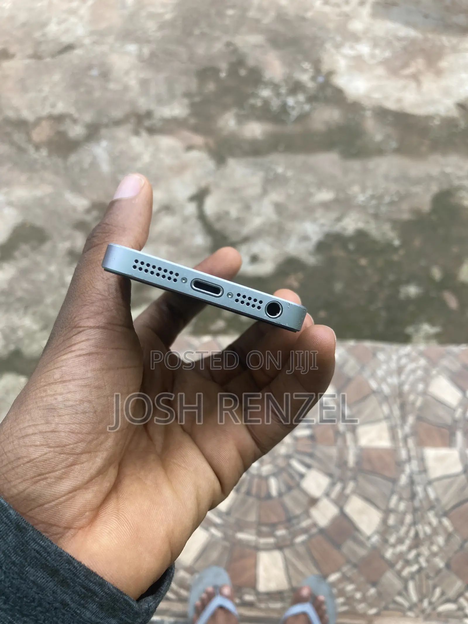 Apple iPhone SE 32 GB Silver