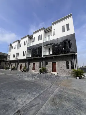 4bdrm Duplex in Lekki Phase 2 for sale