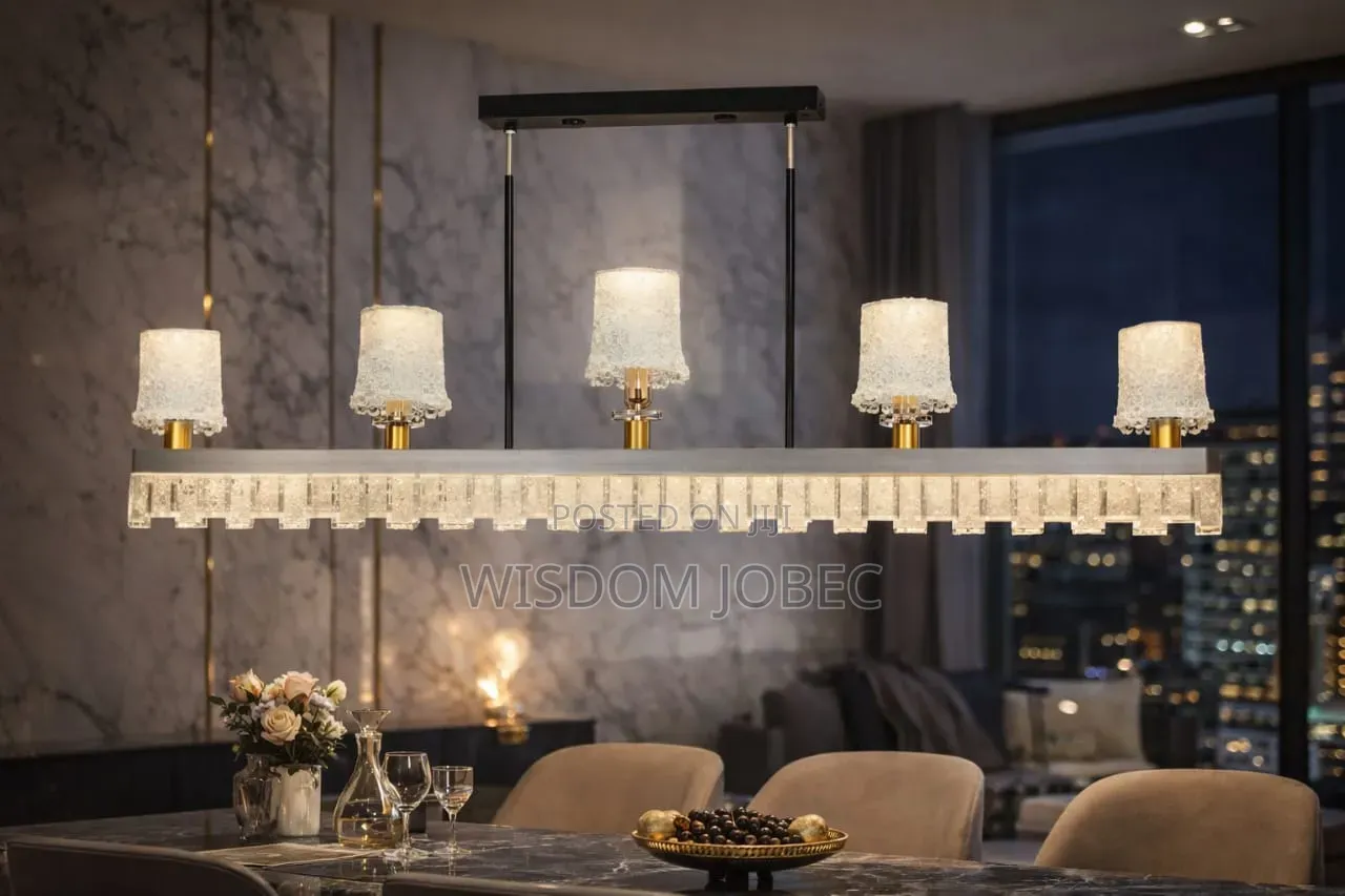 Modern Linear Pendant Light Fixture Featuring a Rectangular