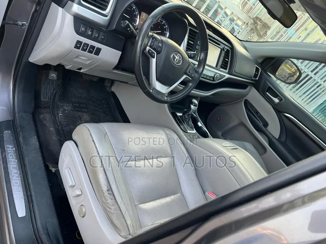 Toyota Highlander 2014 Gray