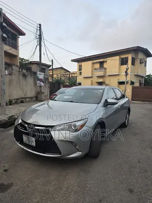 Toyota Camry 2015 Silver