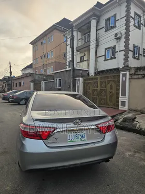 Toyota Camry 2015 Silver